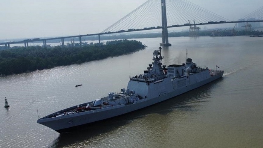 Tàu chiến Ấn Độ thăm Việt Nam có uy lực như thế nào?